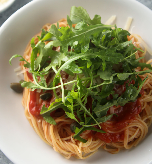 Spaghetti_con_pomodori_e_rucola