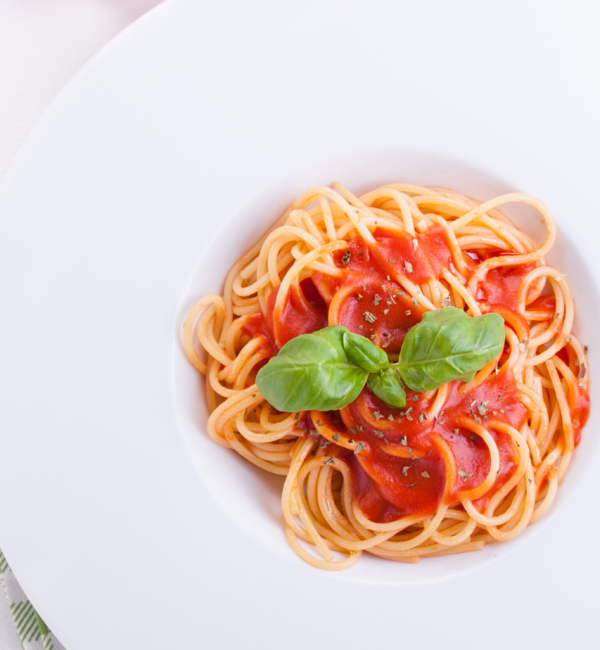 Spaghetti_pomodoro_e_basilico